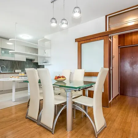 Beatus Apartment *