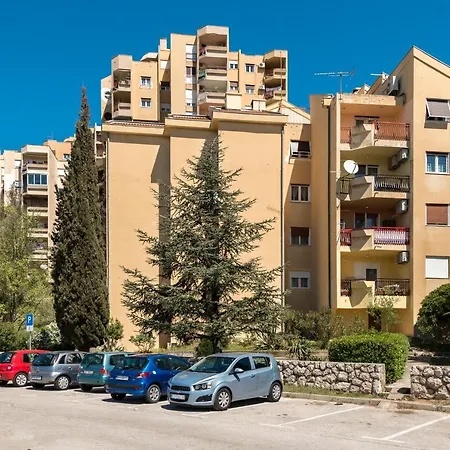 Beatus Apartment *